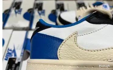x Air OG DM7866-1401 1 x Jordan Fragment Low Scott (KIDS)Travis 0702